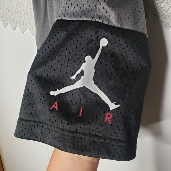 Nike Jordan boy's mesh basketball shorts medium NWT - Picture 4 of 5